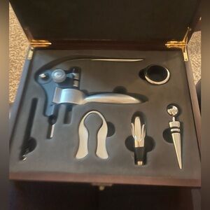 Corkscrew deluxe wood box set
